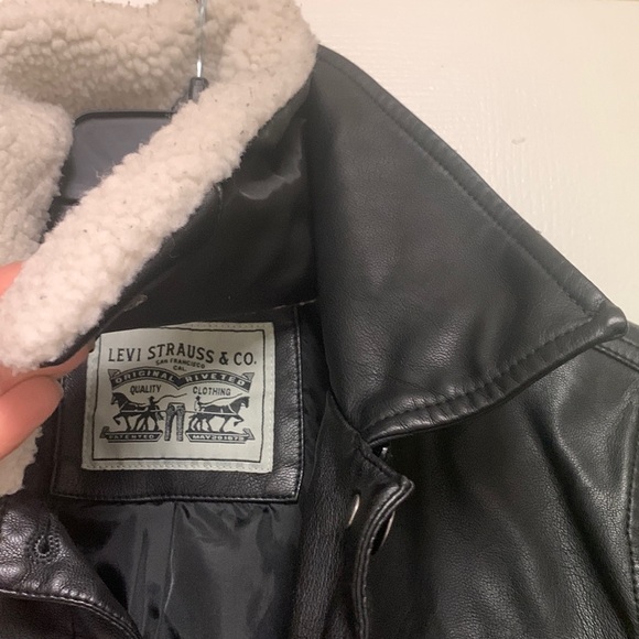 Levi's Strauss & CO Faux Leather Jacket With Removable Sherpa Collar - Picture 10 of 16